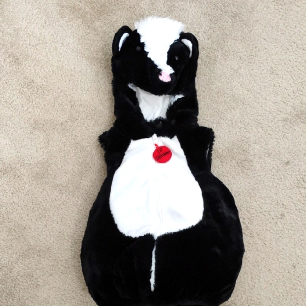 Going Wild Adorable Skunk Kids Costume  Black and White Fuzzy One Piece 24m